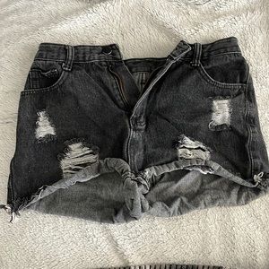 Black one teaspoon shorts
